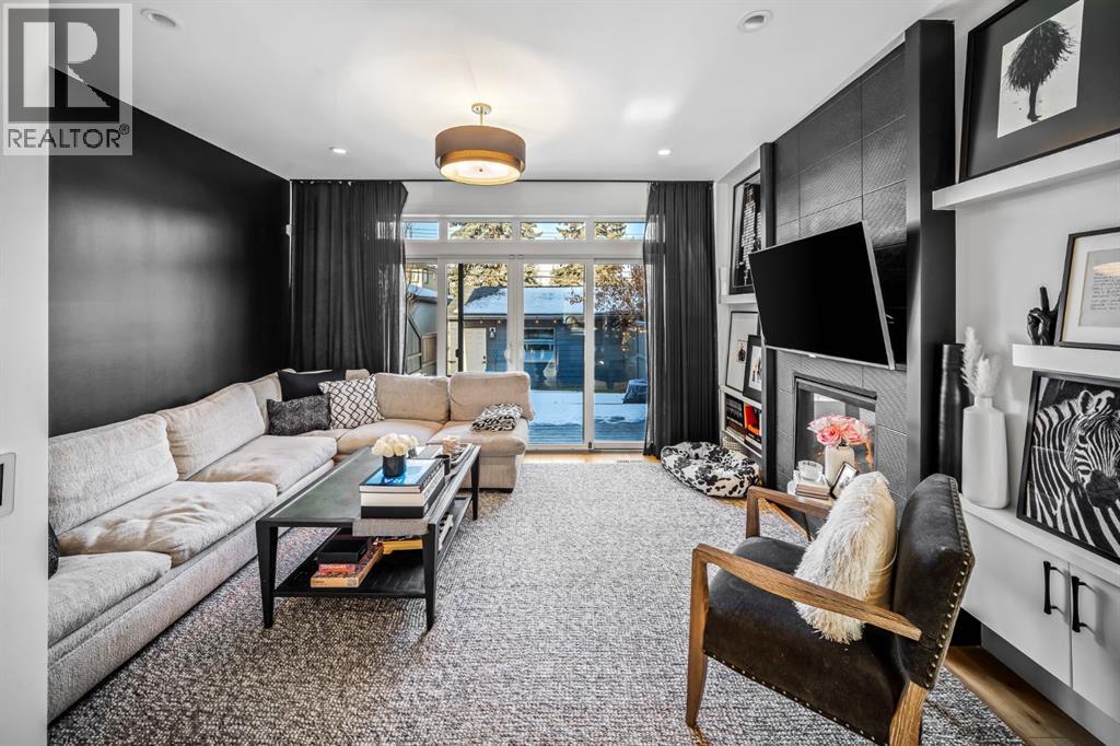 Single Family House for Sale in   Avenue SW Altadore Calgary 