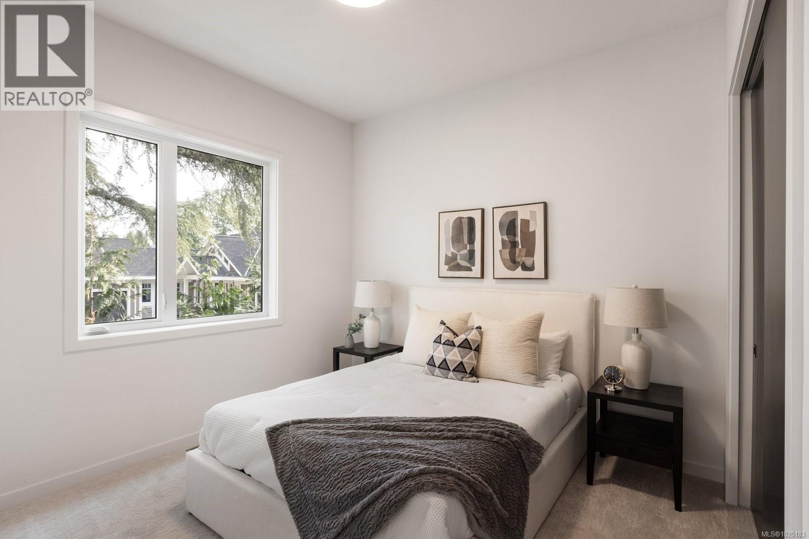  11392 Chalet Road, North Saanich