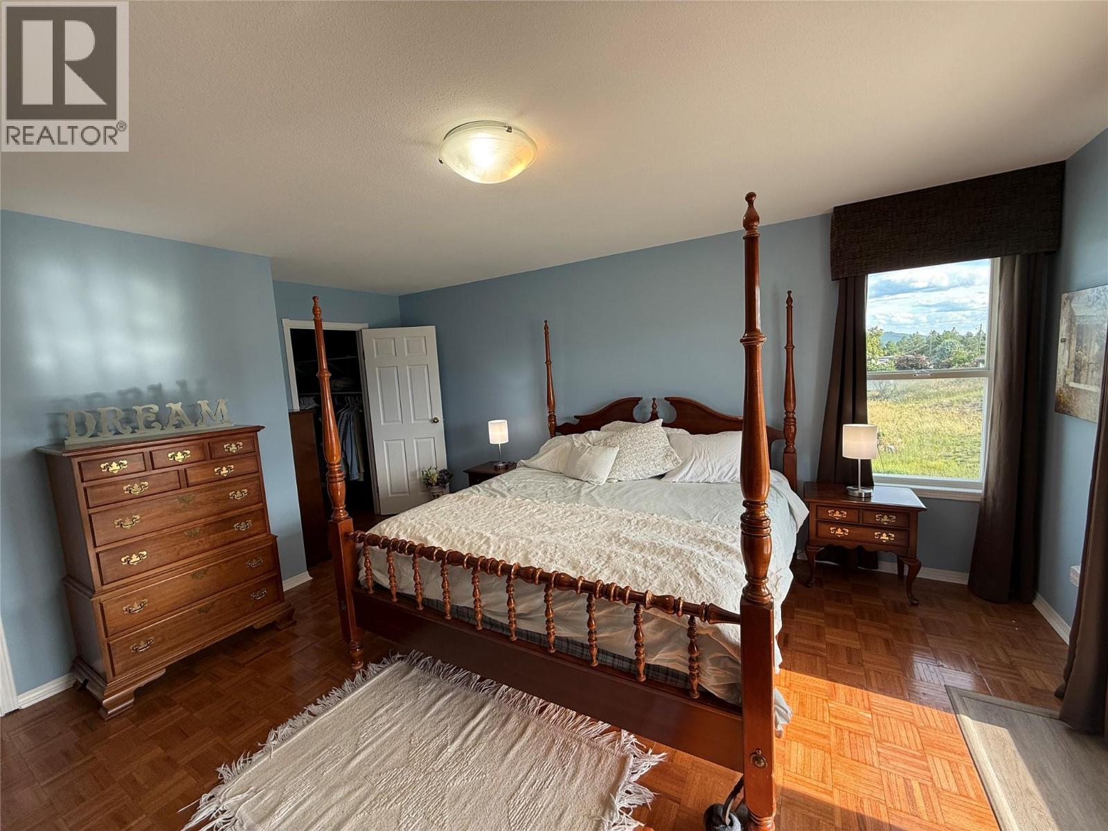 9617 CLEARVIEW Road, Cranbrook