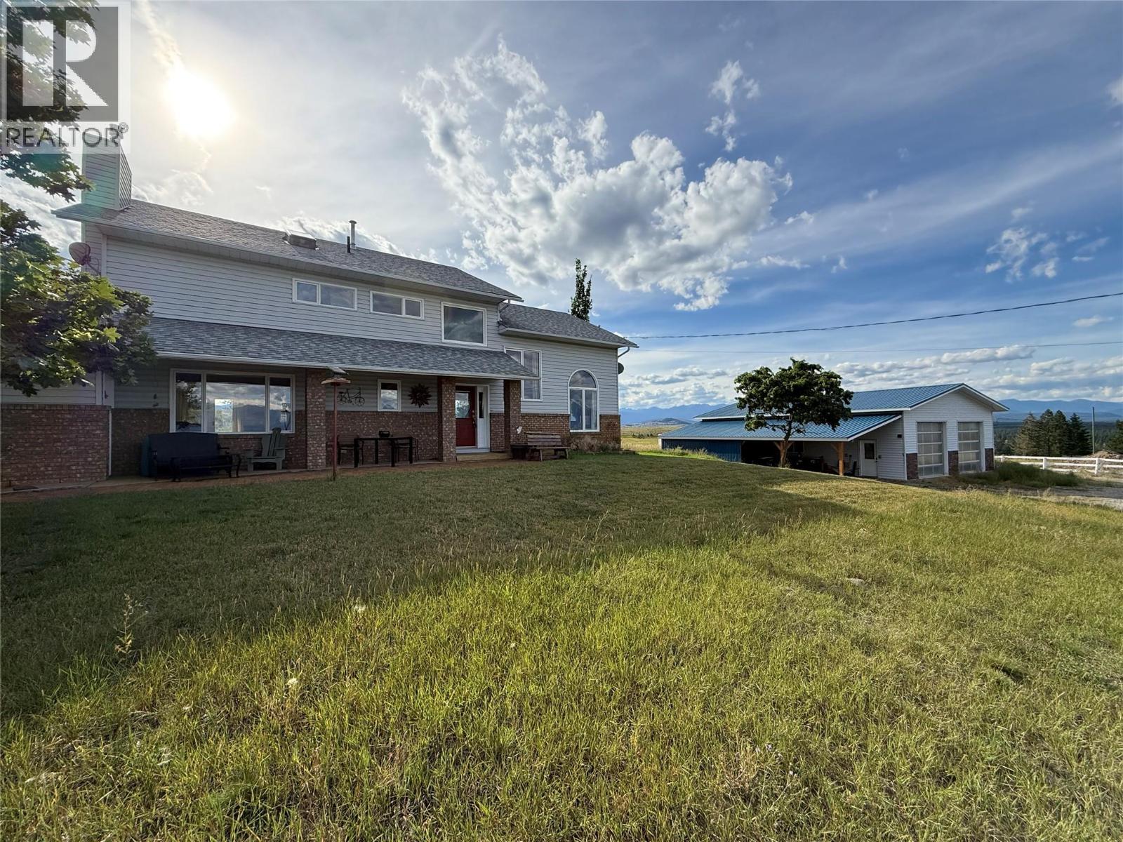 9617 CLEARVIEW Road, Cranbrook