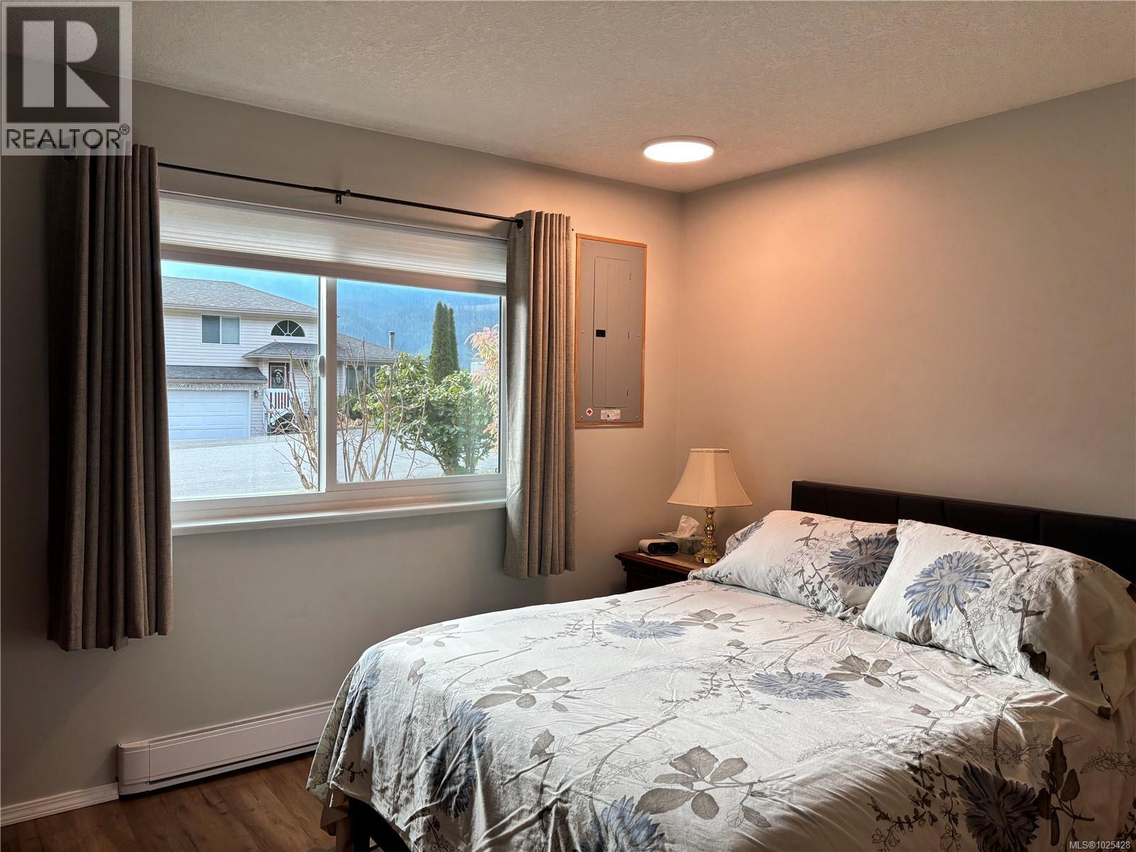 419 Donner Dr, Gold River