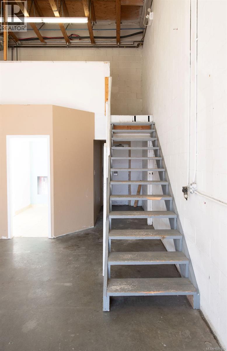 2130 Cliffe Ave, Courtenay