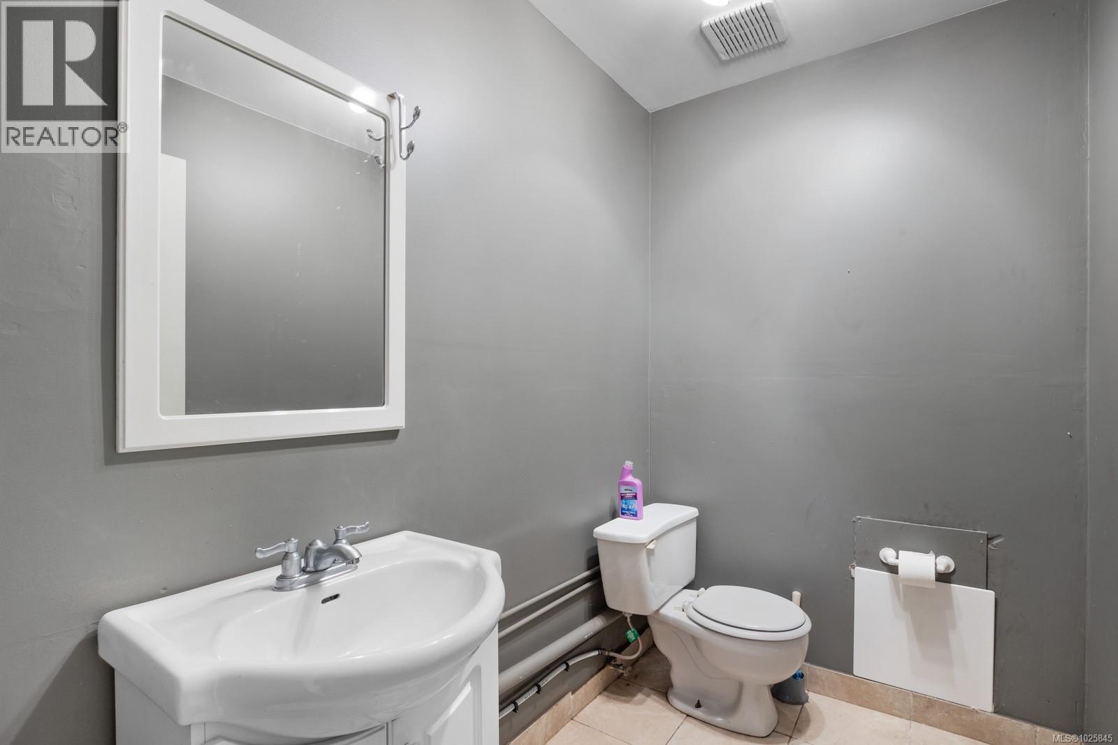 2130 Cliffe Ave, Courtenay