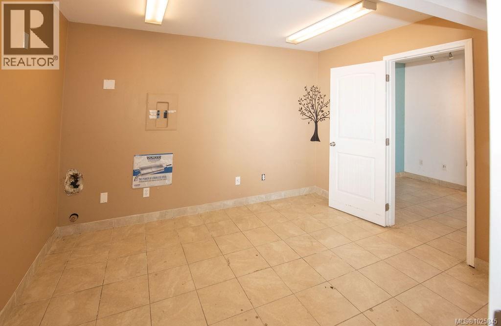 2130 Cliffe Ave, Courtenay