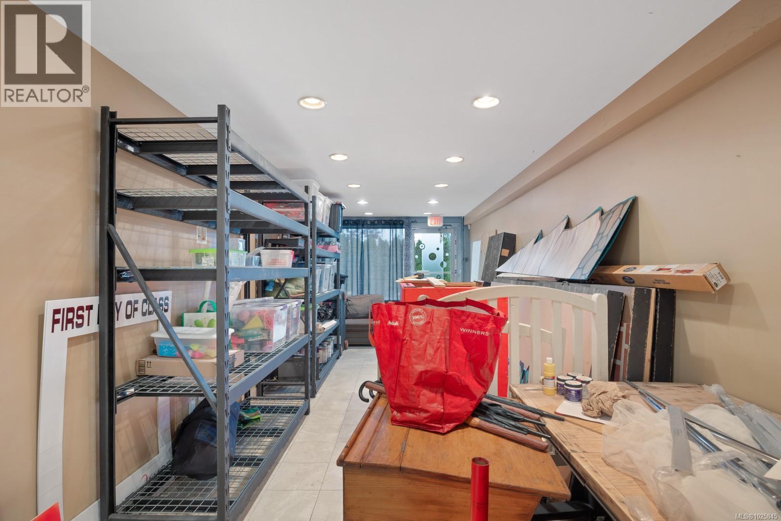 2130 Cliffe Ave, Courtenay