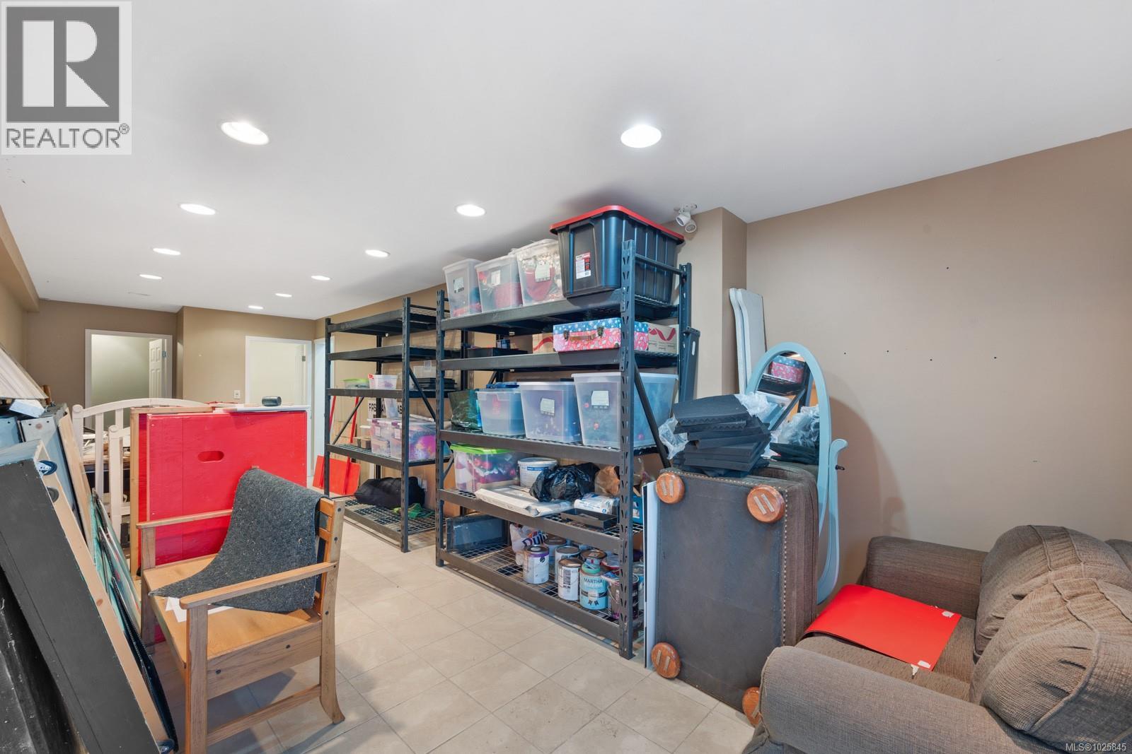 2130 Cliffe Ave, Courtenay