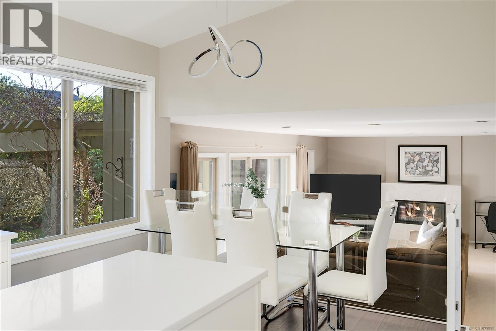  2241 Lifton Place, Saanich