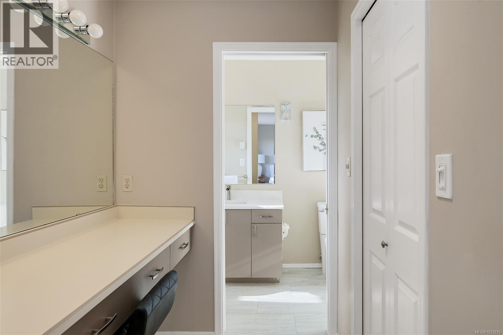  2241 Lifton Place, Saanich