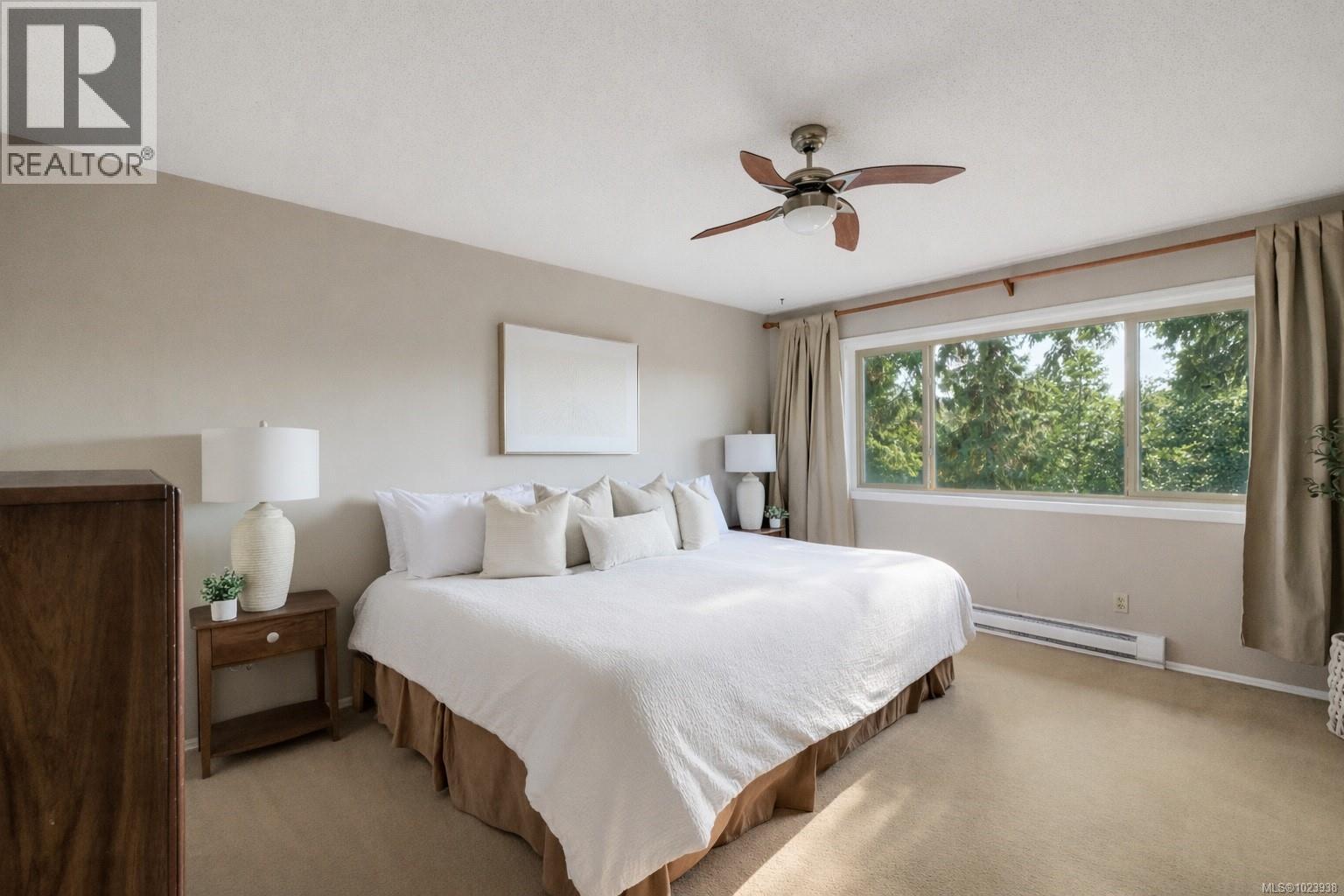  2241 Lifton Place, Saanich