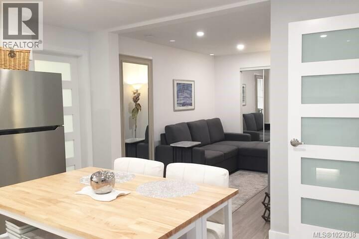  2241 Lifton Place, Saanich