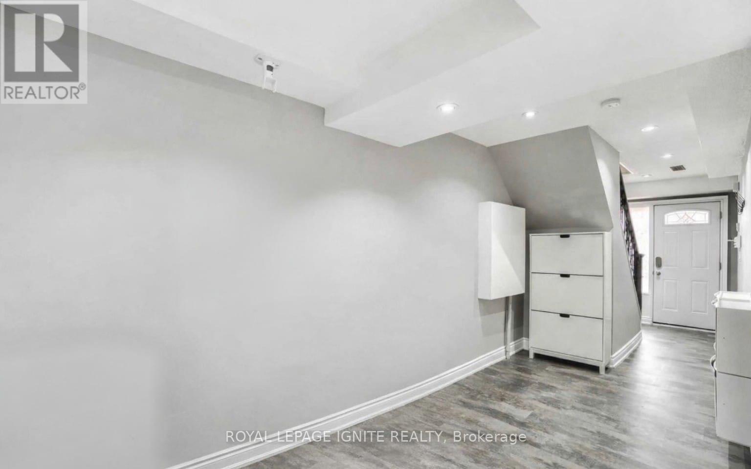 147 ENDERBY CRESCENT - Photo 2 of 9, Brampton (Southgate), Ontario