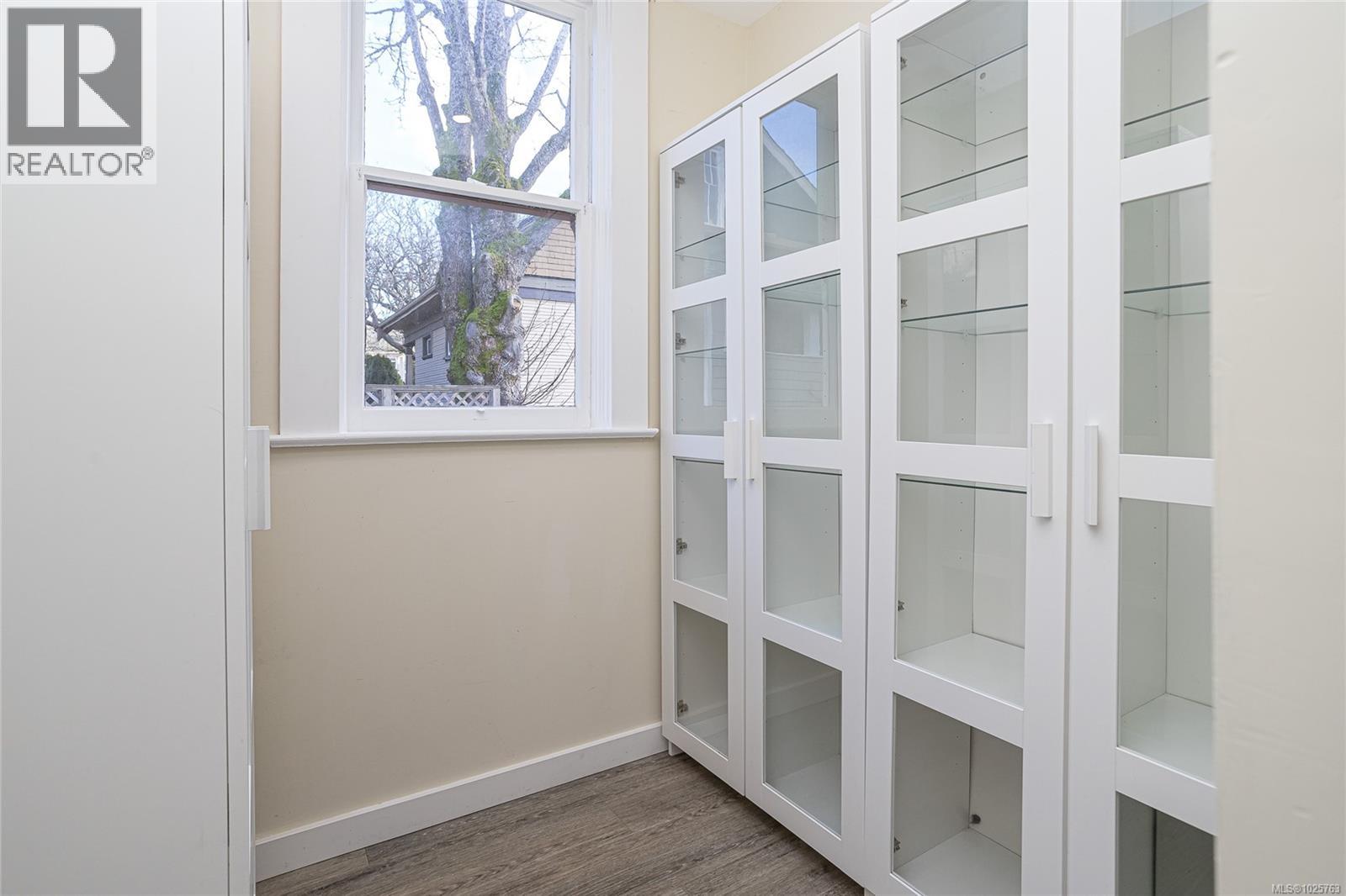 2709 Cedar Hill Rd, Victoria