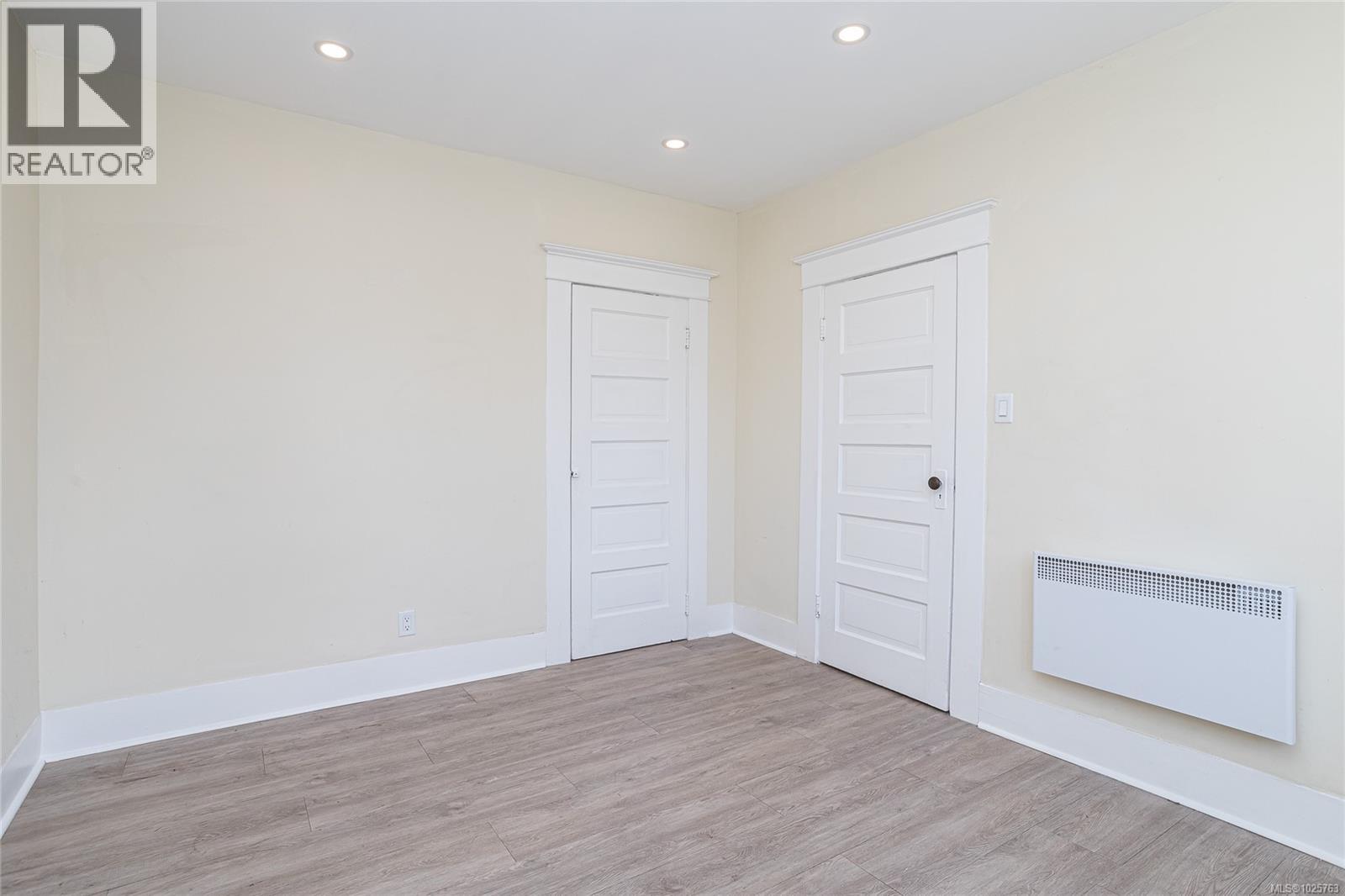 2709 Cedar Hill Rd, Victoria