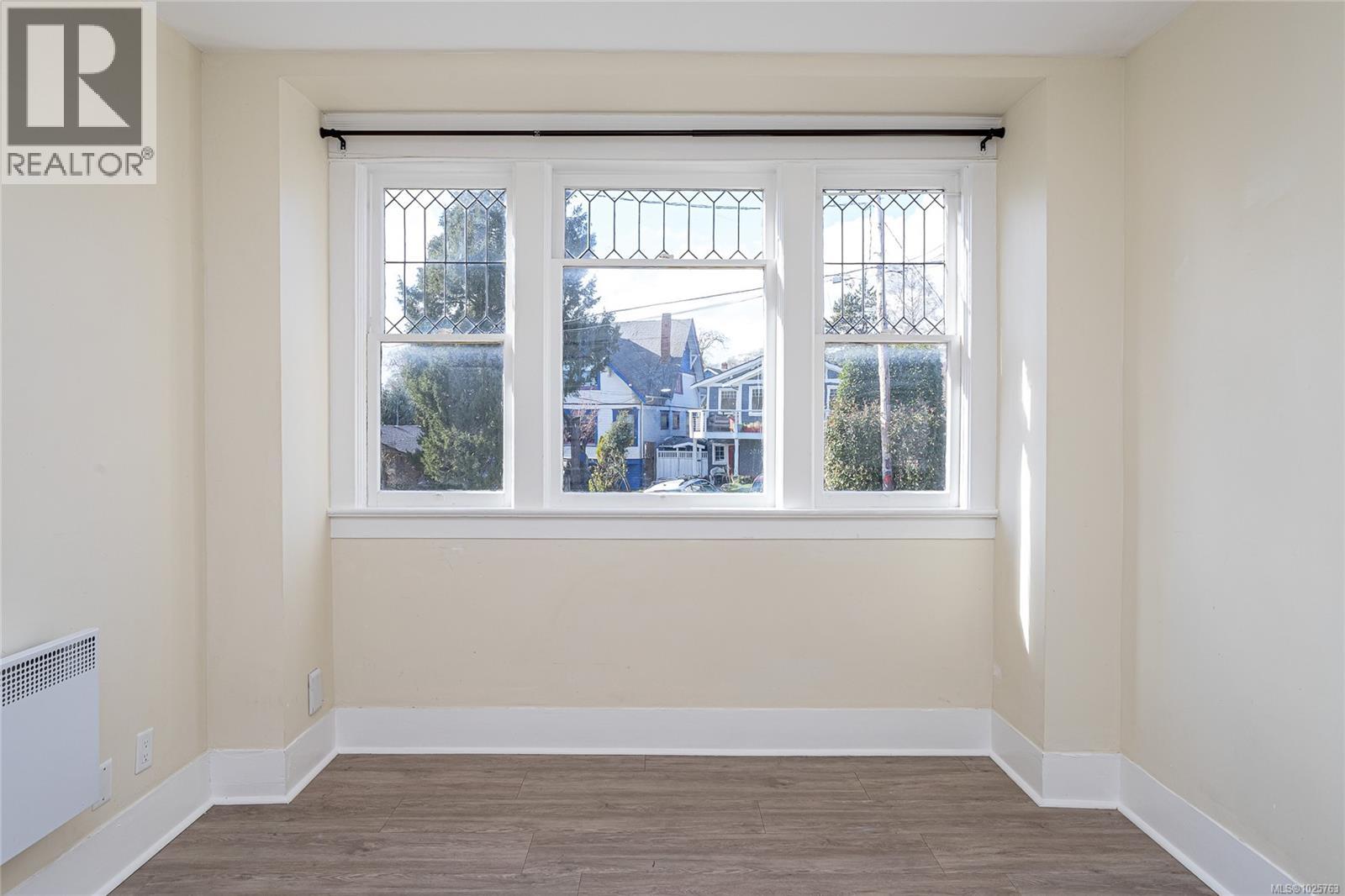 2709 Cedar Hill Rd, Victoria