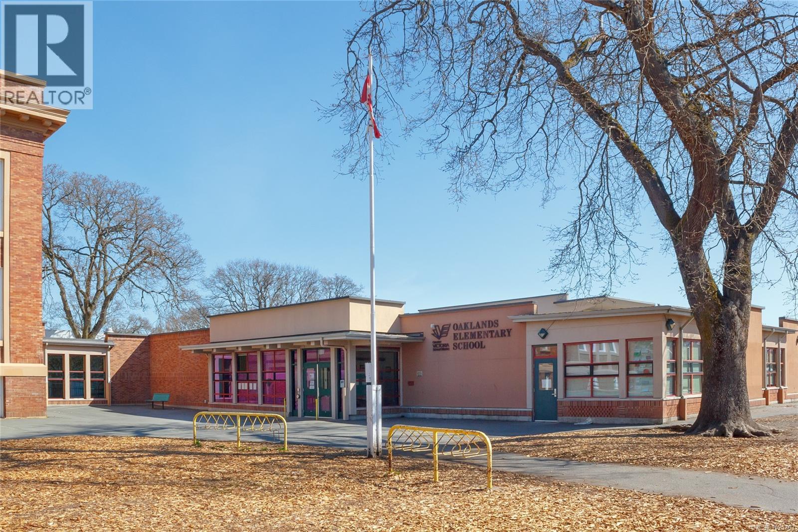 2709 Cedar Hill Rd, Victoria