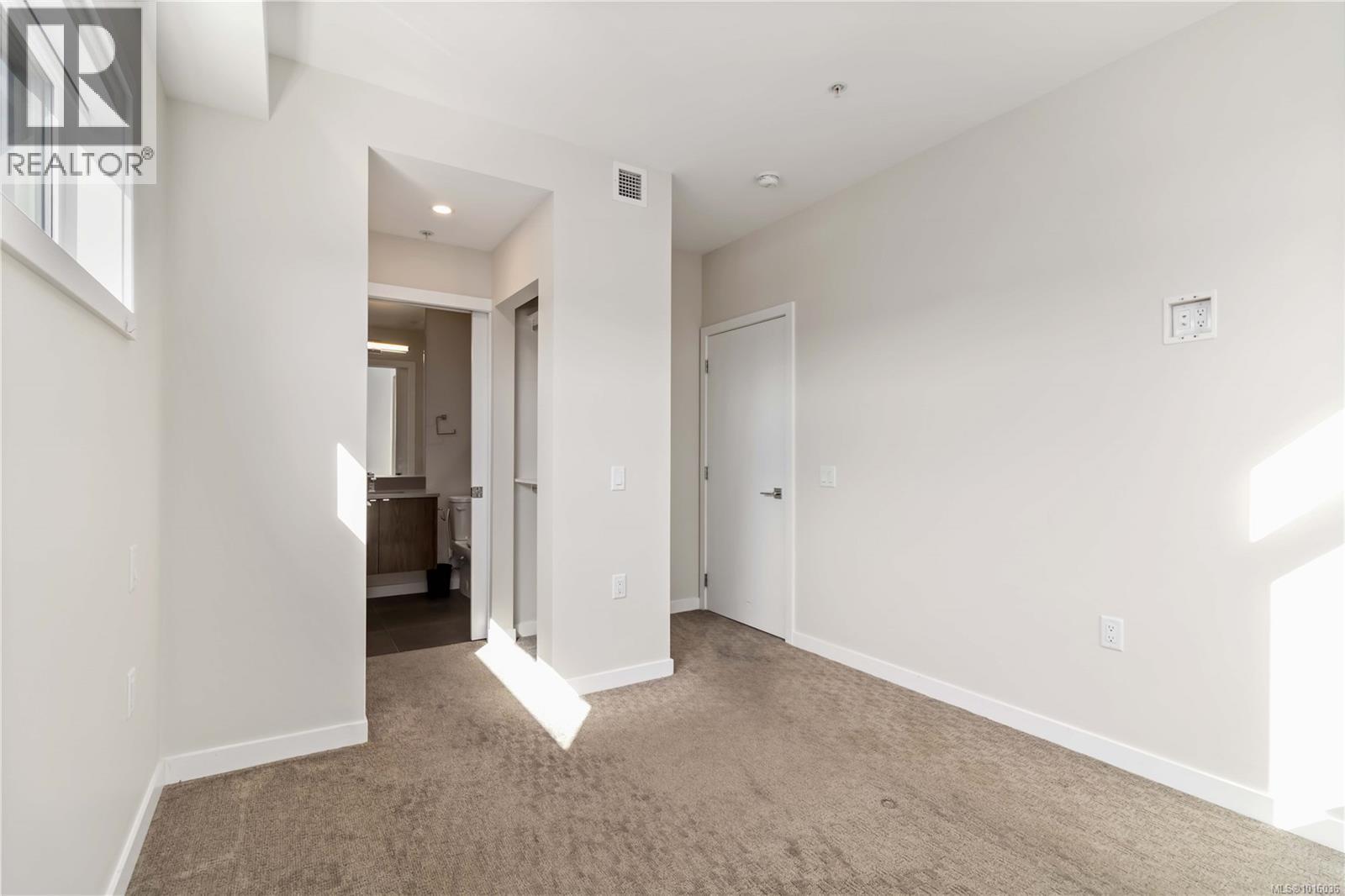 #311 881 Short St - 22