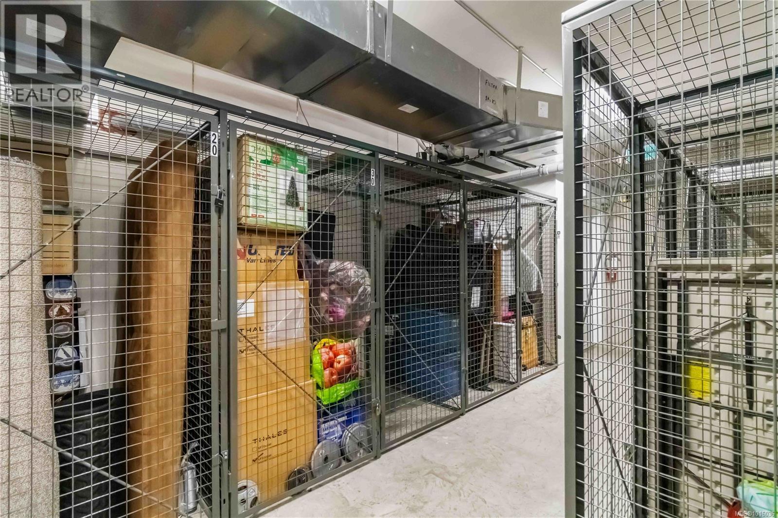 311 881 Short Street, Saanich