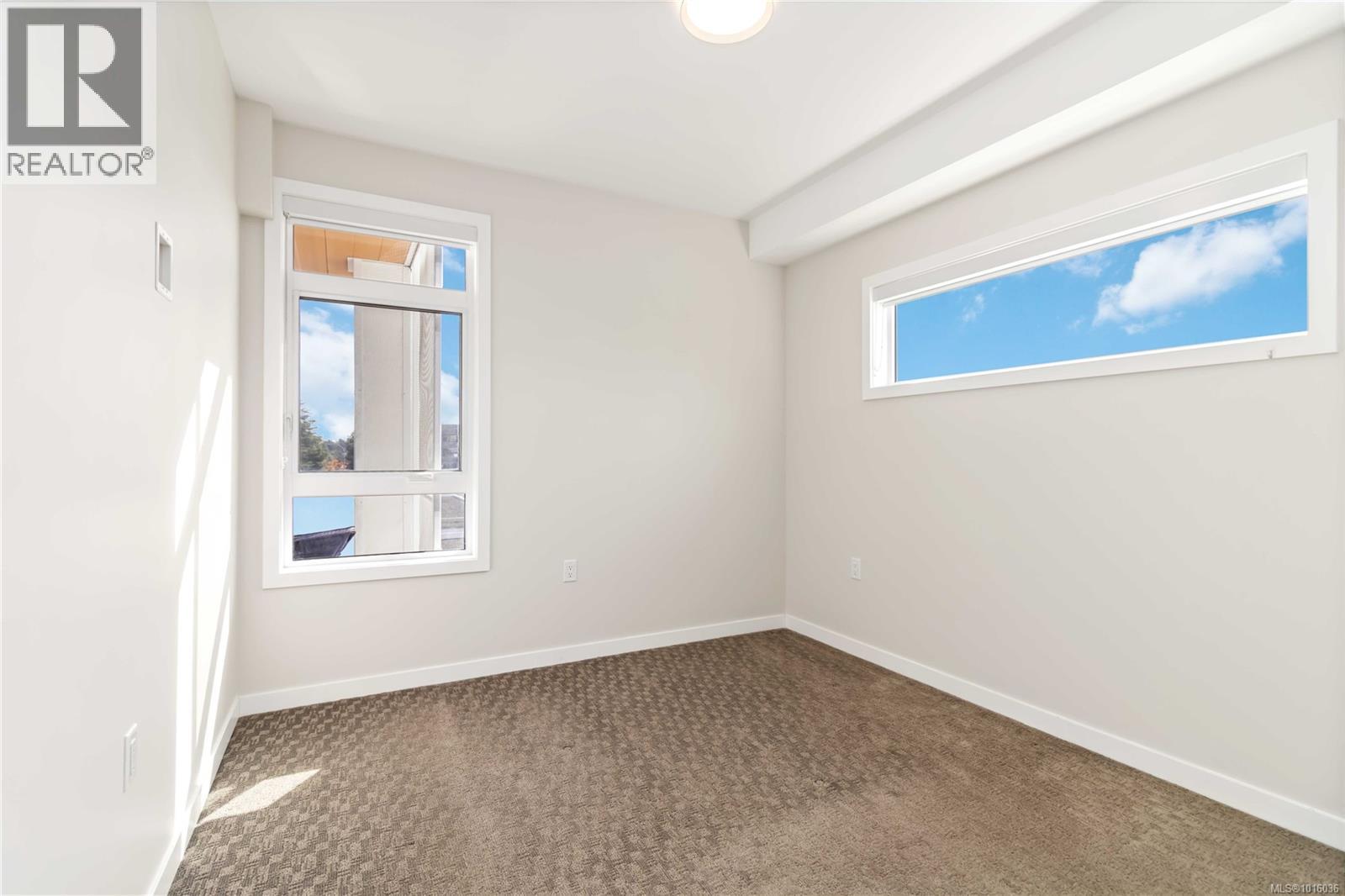 #311 881 Short St - 20