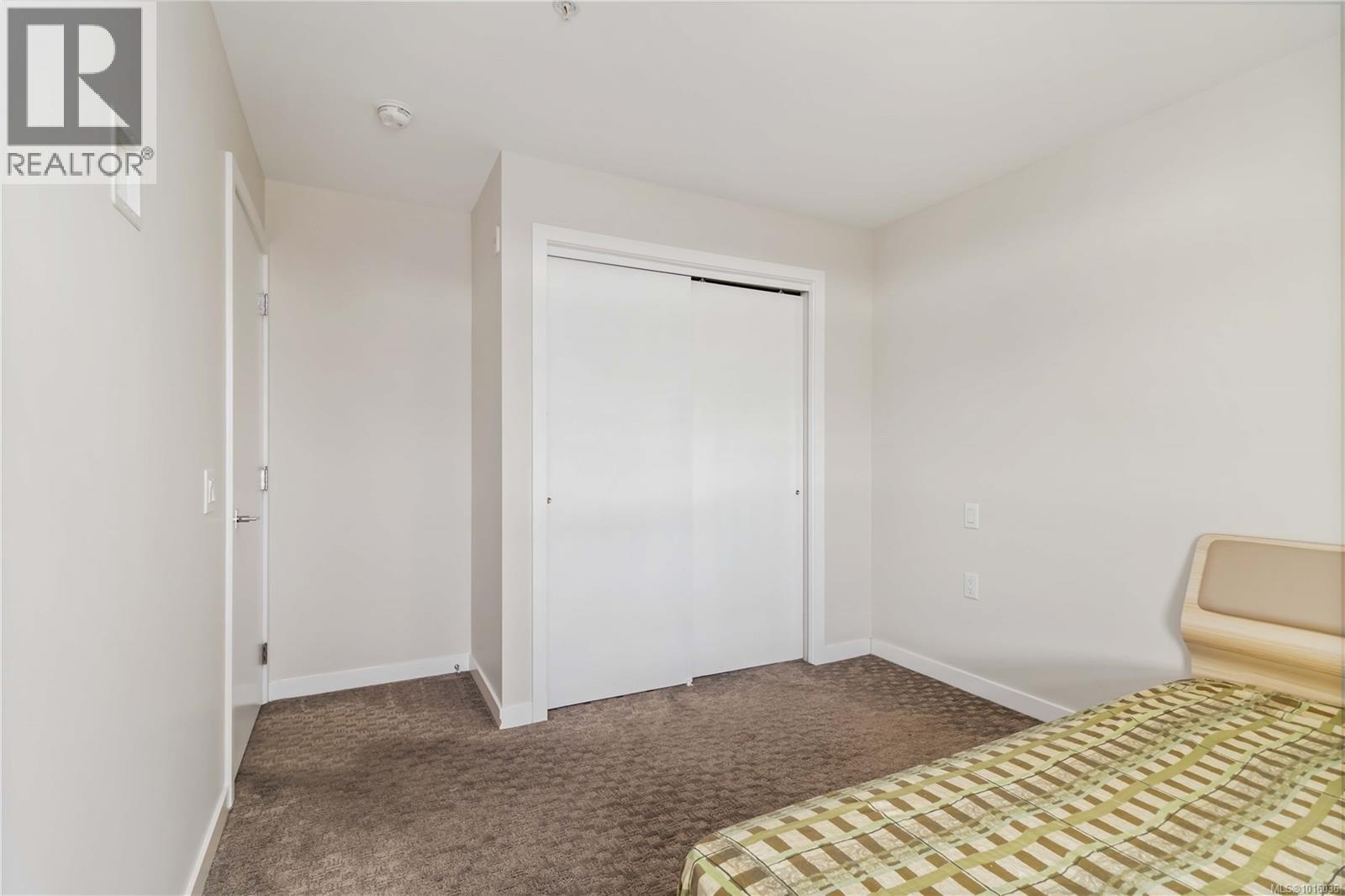 #311 881 Short St - 26