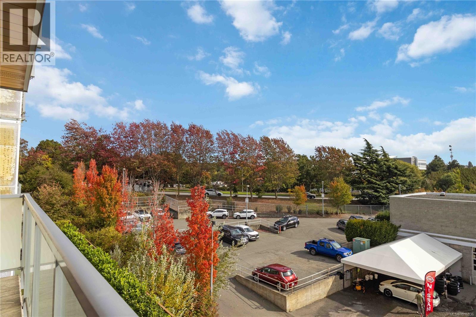 311 881 Short Street, Saanich