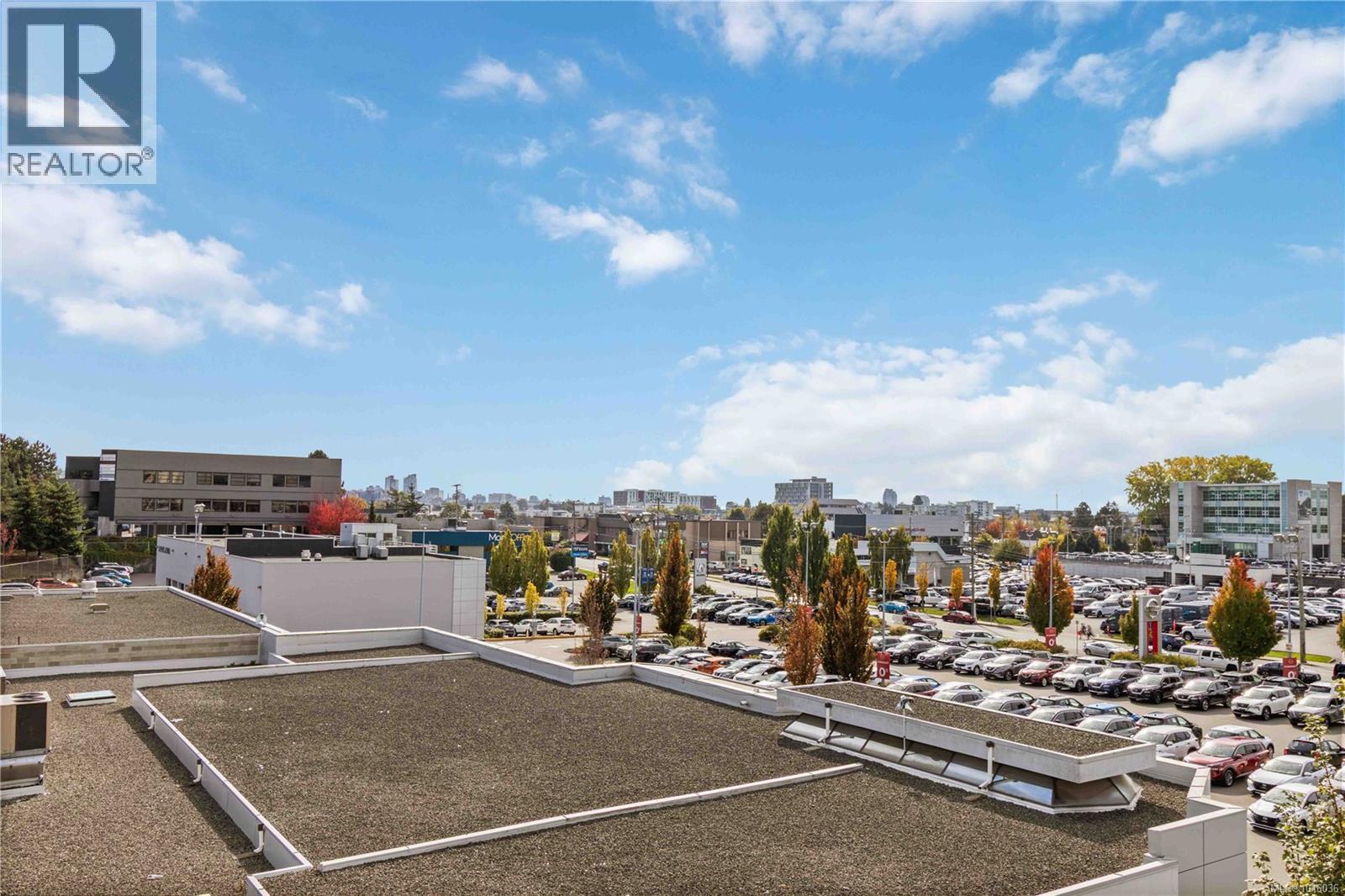 311 881 Short Street, Saanich