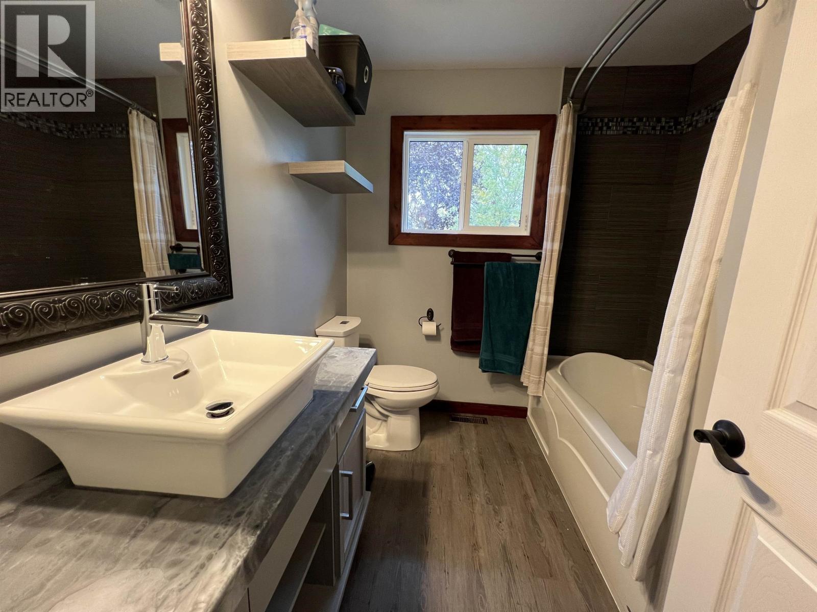 5116 SUNSET DRIVE, Fort Nelson