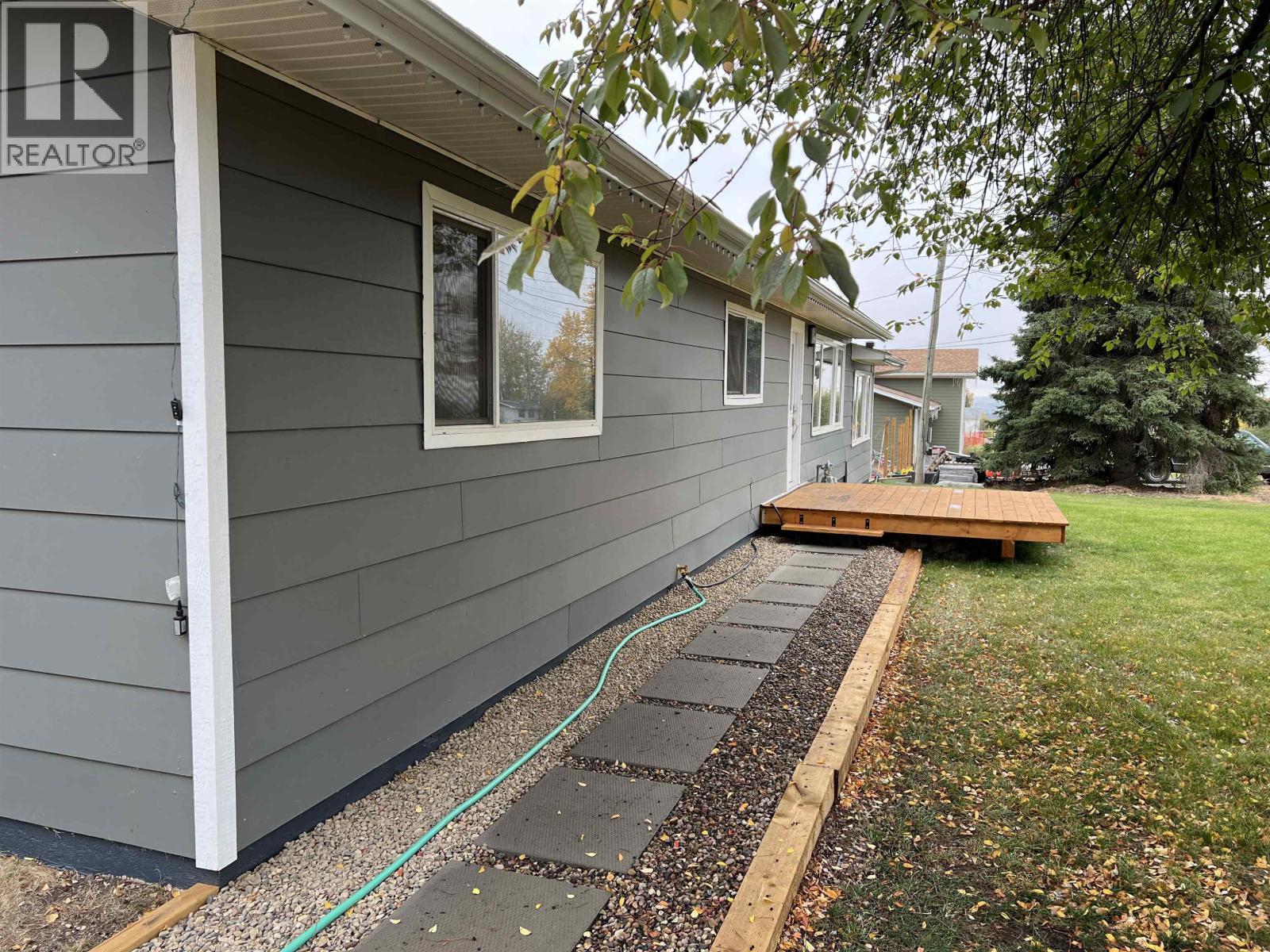 5116 SUNSET DRIVE, Fort Nelson