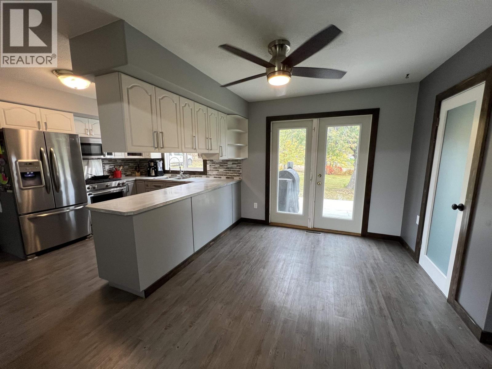 5116 SUNSET DRIVE, Fort Nelson