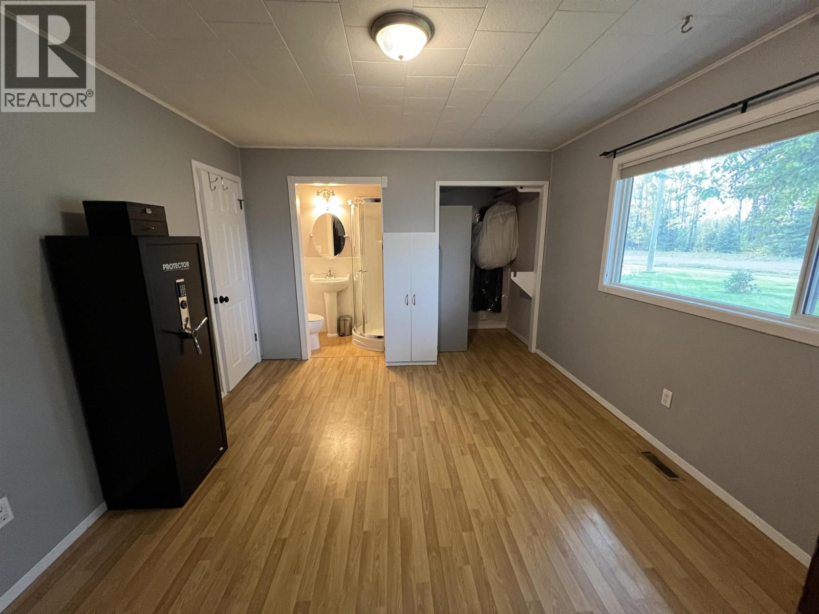 5116 SUNSET DRIVE, Fort Nelson