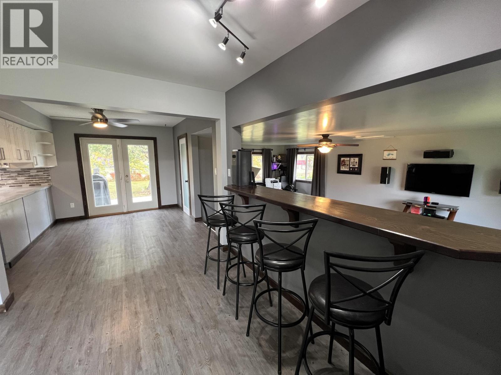 5116 SUNSET DRIVE, Fort Nelson