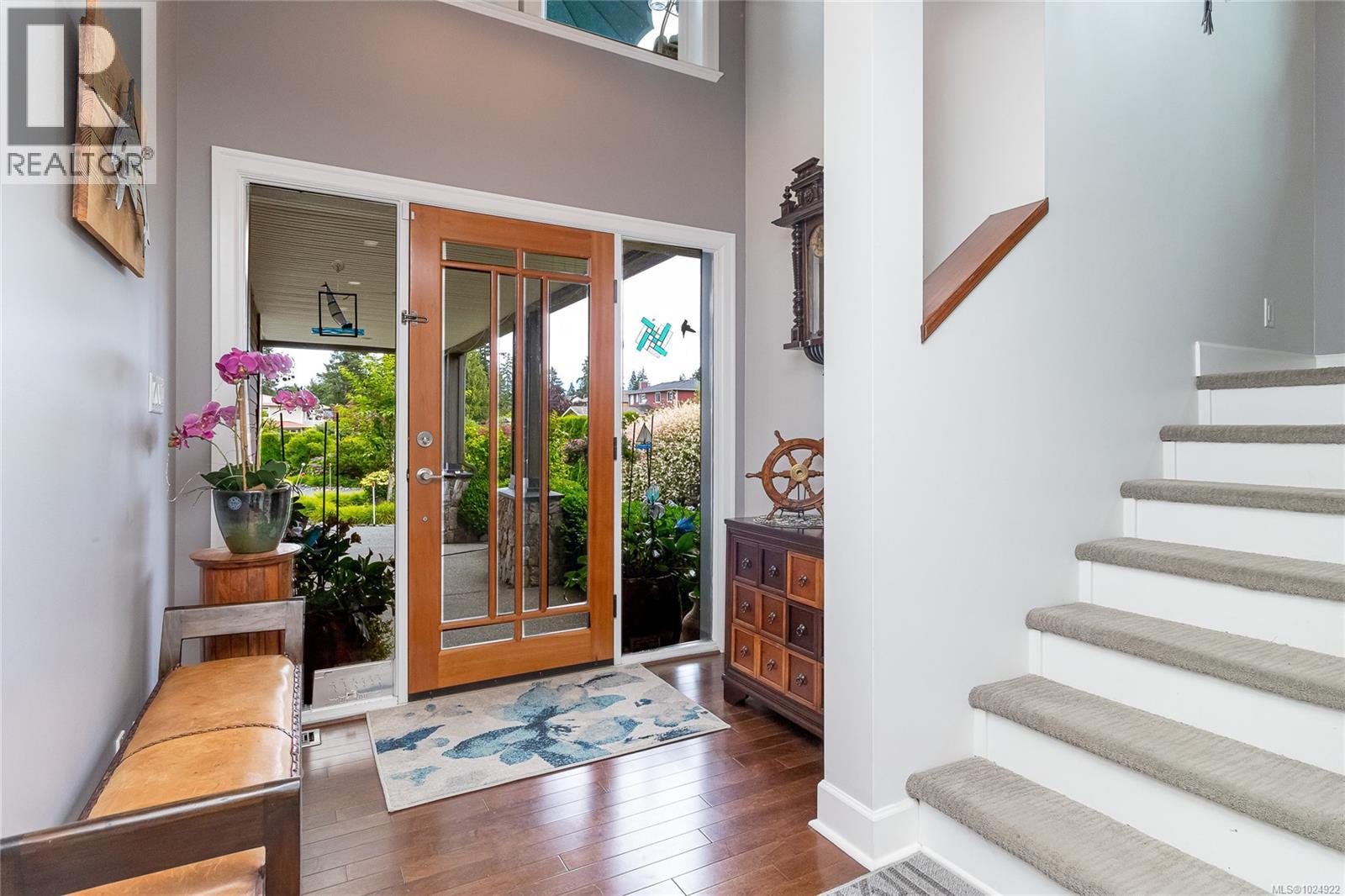 3635 Shannon Dr, Ladysmith