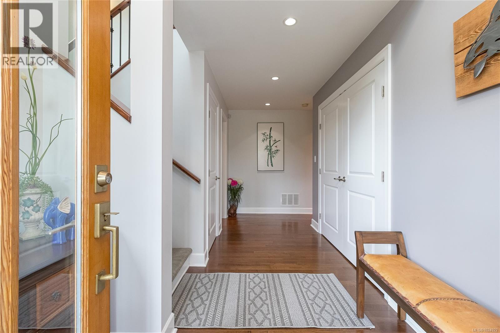 3635 Shannon Dr, Ladysmith