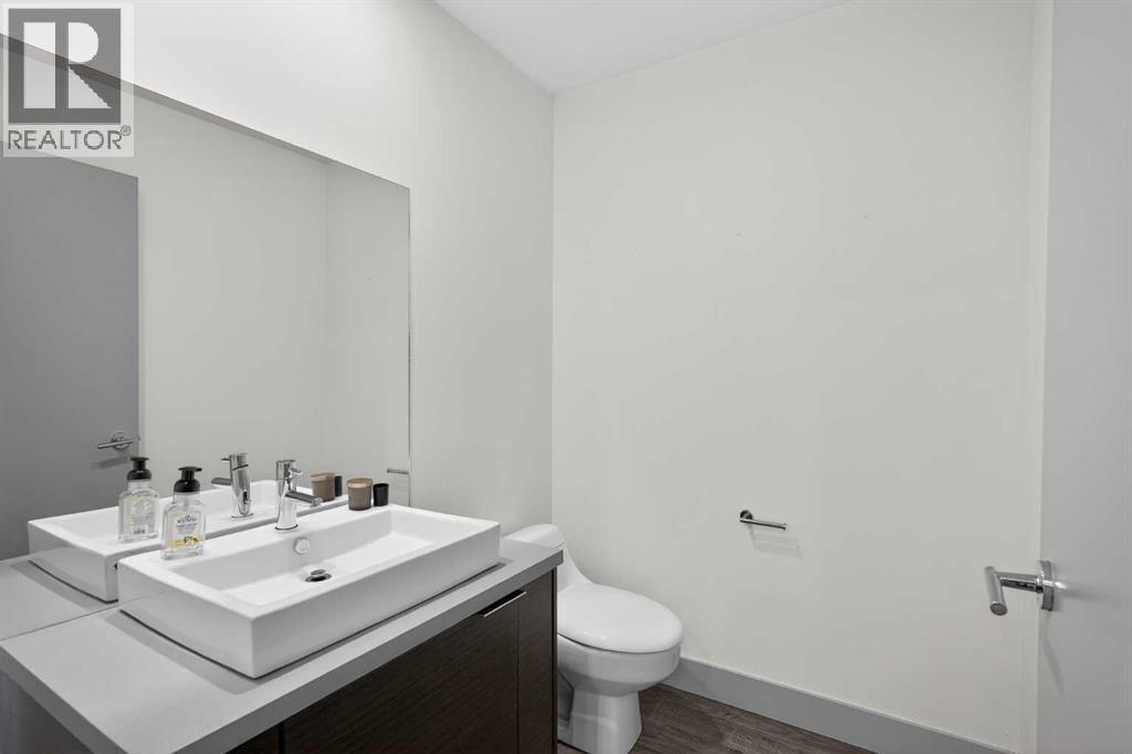 Single Family House Multi-level for Sale in    Avenue SW South Calgary Calgary 