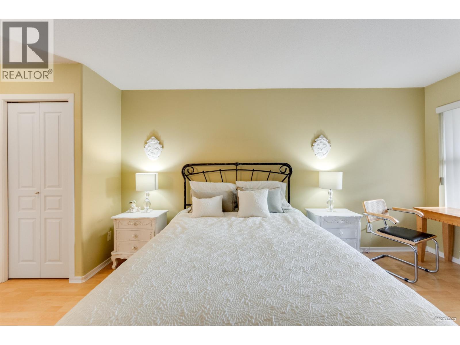 510 215 TWELFTH STREET — photo 16