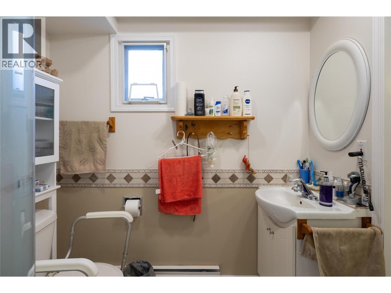 6292 Stickle Road, Vernon