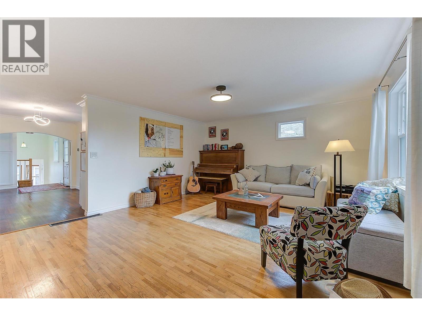  640 ROANOKE Avenue, Kelowna