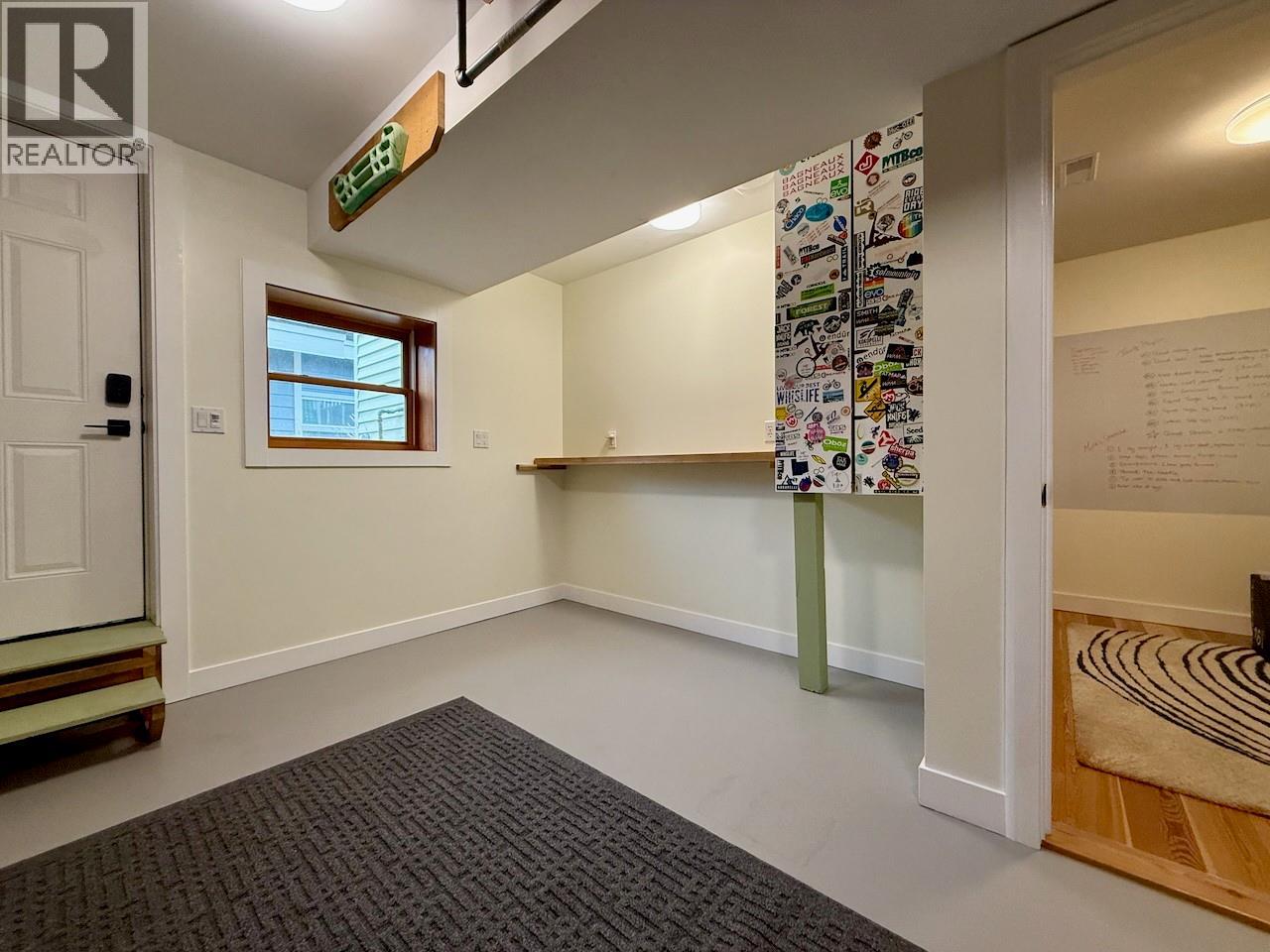  640 ROANOKE Avenue, Kelowna