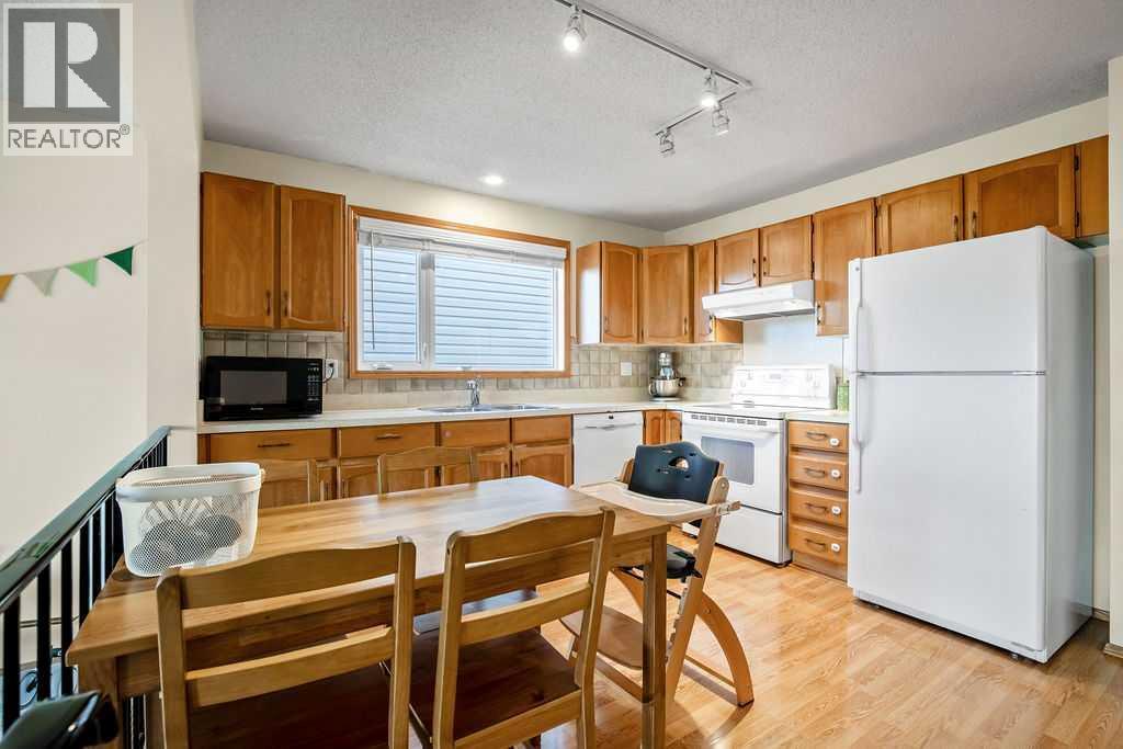 Single Family House for Sale in  Scenic Way NW Scenic Acres Calgary 