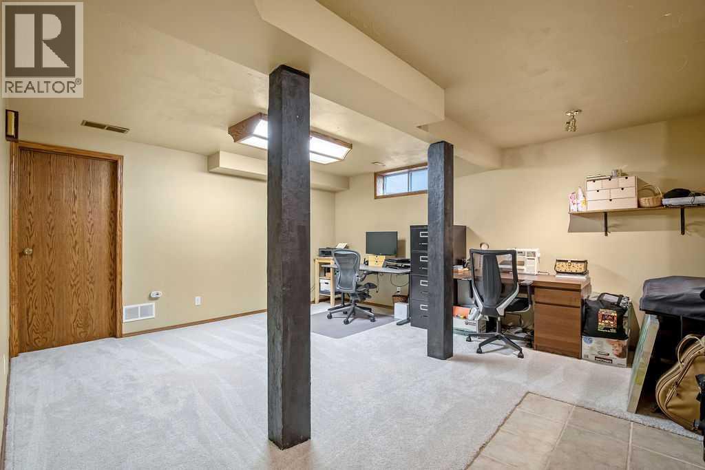 Single Family House for Sale in  Scenic Way NW Scenic Acres Calgary 