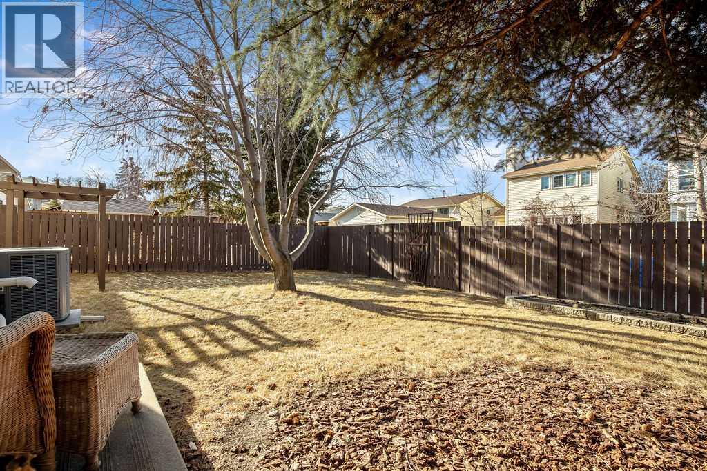 Single Family House for Sale in  Scenic Way NW Scenic Acres Calgary 