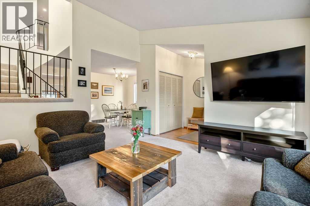 Single Family House for Sale in  Scenic Way NW Scenic Acres Calgary 