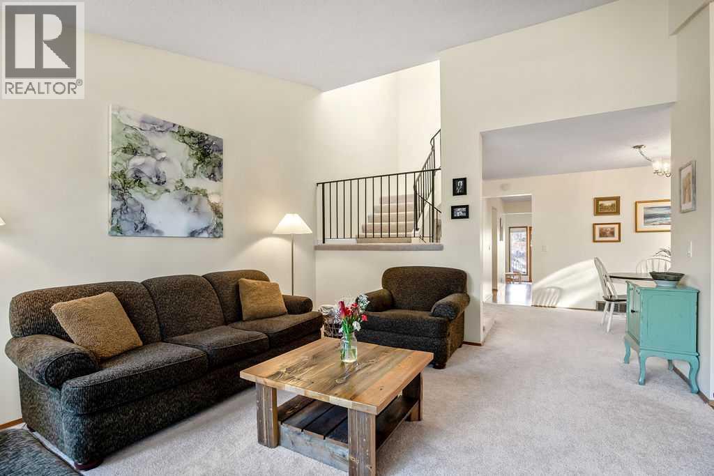 Single Family House for Sale in  Scenic Way NW Scenic Acres Calgary 