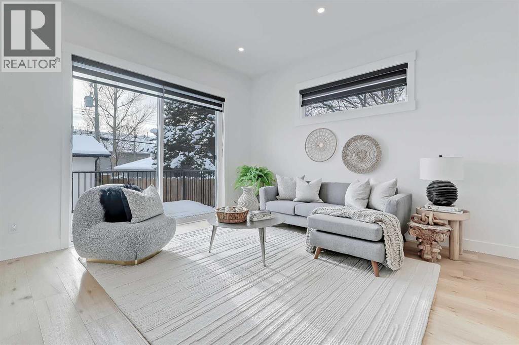 Single Family House for Sale in   Avenue SW Windsor Park Calgary 