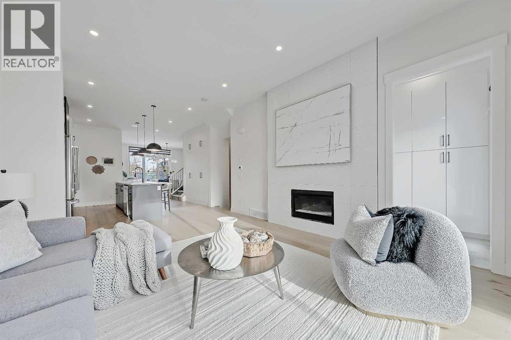 Single Family House for Sale in   Avenue SW Windsor Park Calgary 