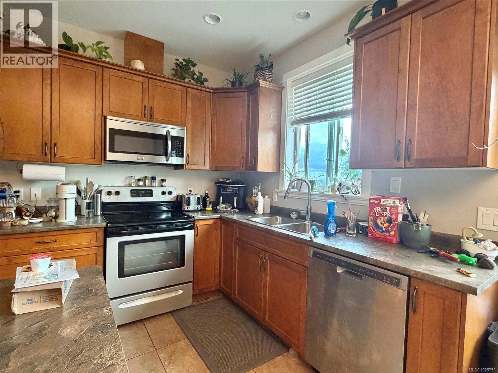 2767 Alder St S, Campbell River