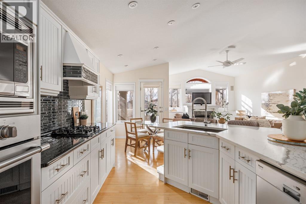 Single Family House Bungalow for Sale in  Sienna Heights Hill SW Signal Hill Calgary 