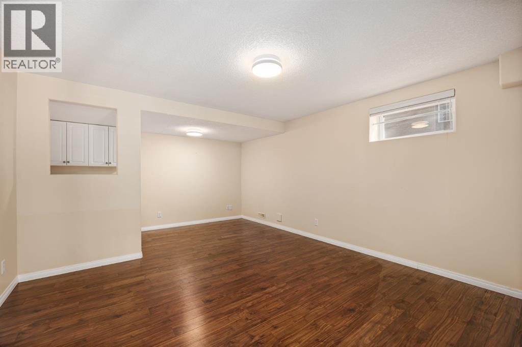 Single Family House Bungalow for Sale in  Sienna Heights Hill SW Signal Hill Calgary 