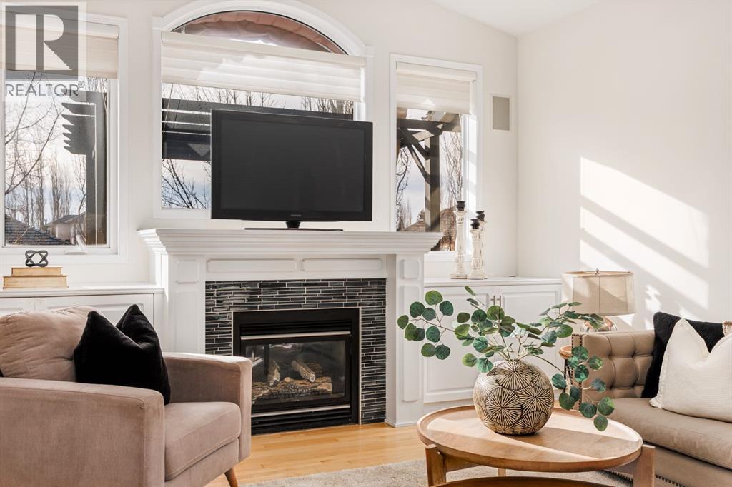 Single Family House Bungalow for Sale in  Sienna Heights Hill SW Signal Hill Calgary 