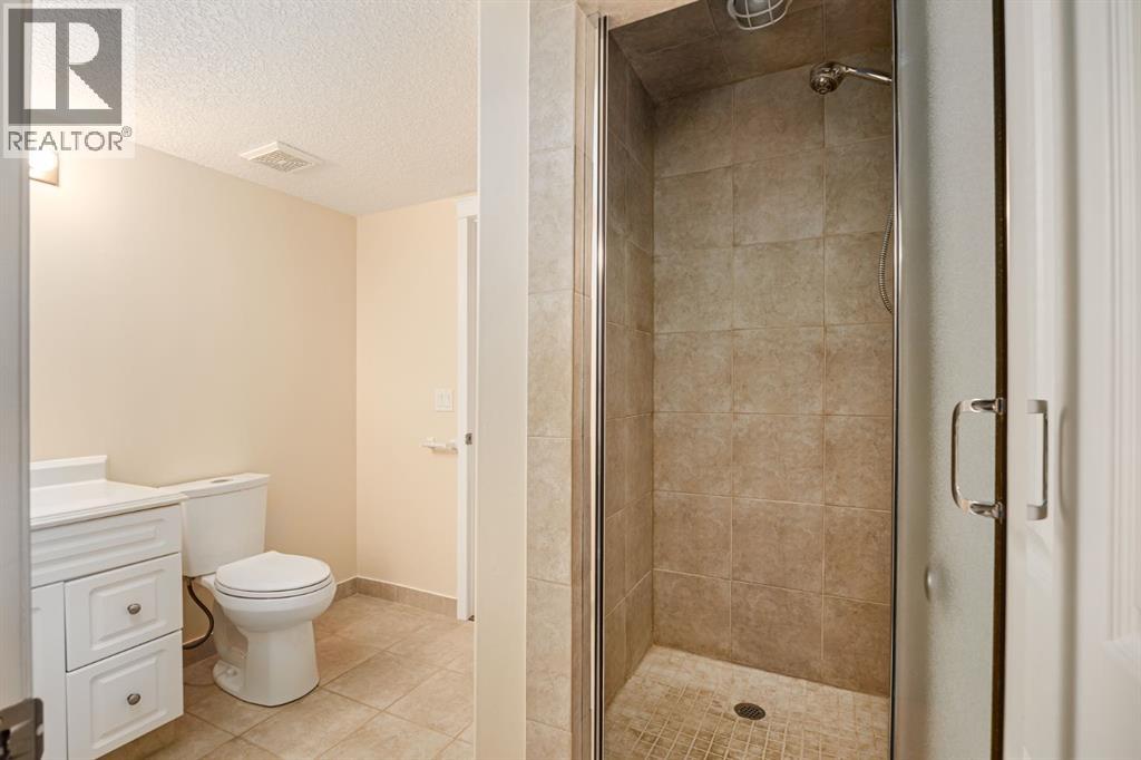 Single Family House Bungalow for Sale in  Sienna Heights Hill SW Signal Hill Calgary 