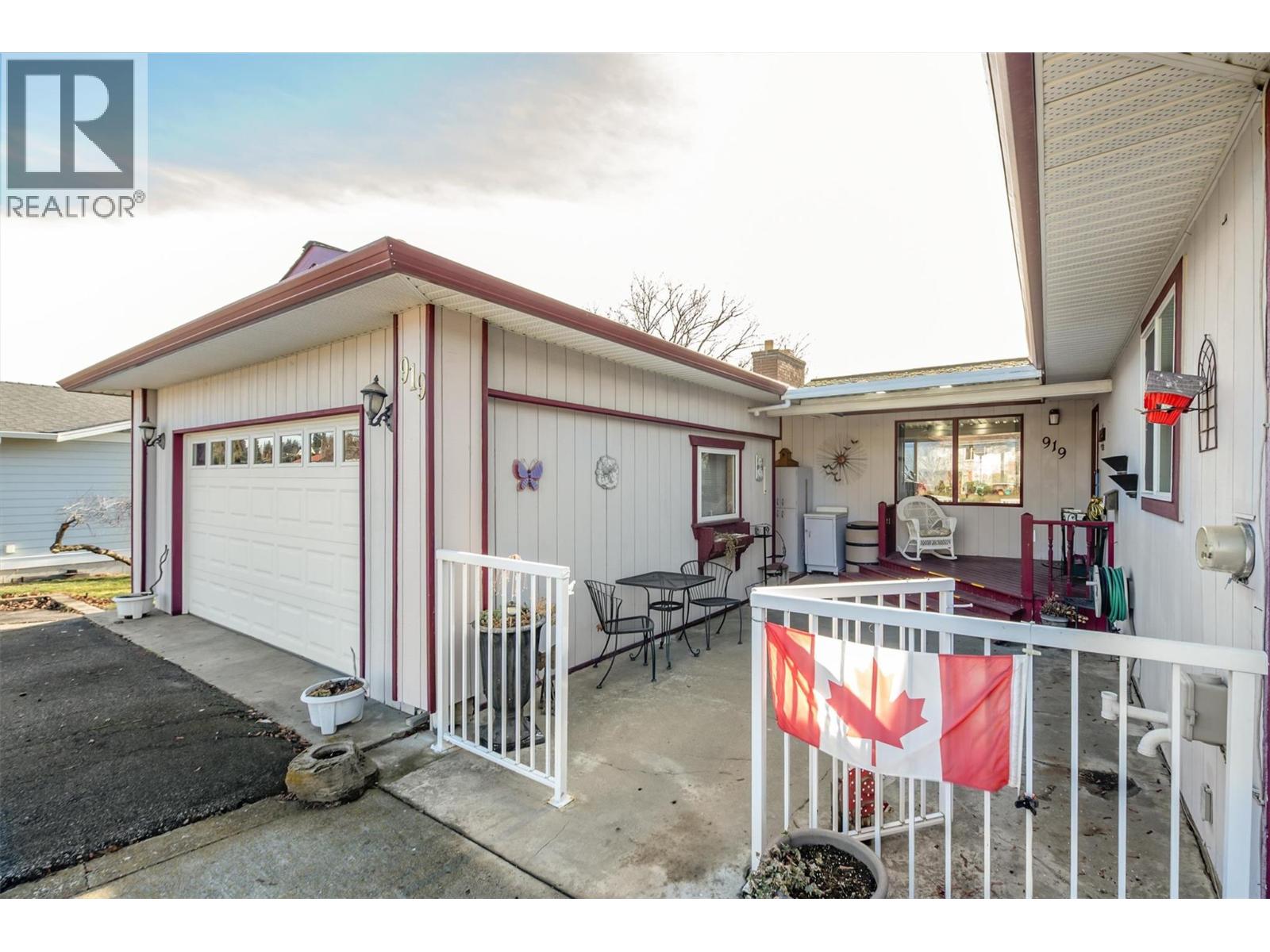  919 McCartney Road, West Kelowna